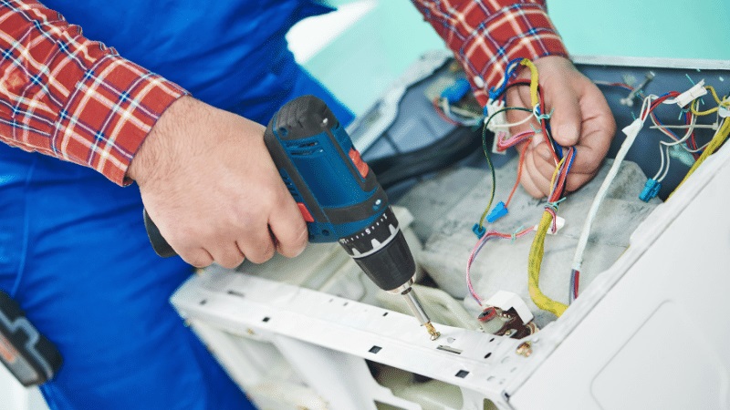 Bornova Siemens Siemens çamaşır makinesi kart tamiri – Su almama arızası orijinal parça ile giderildi. - Teknik servis örneği